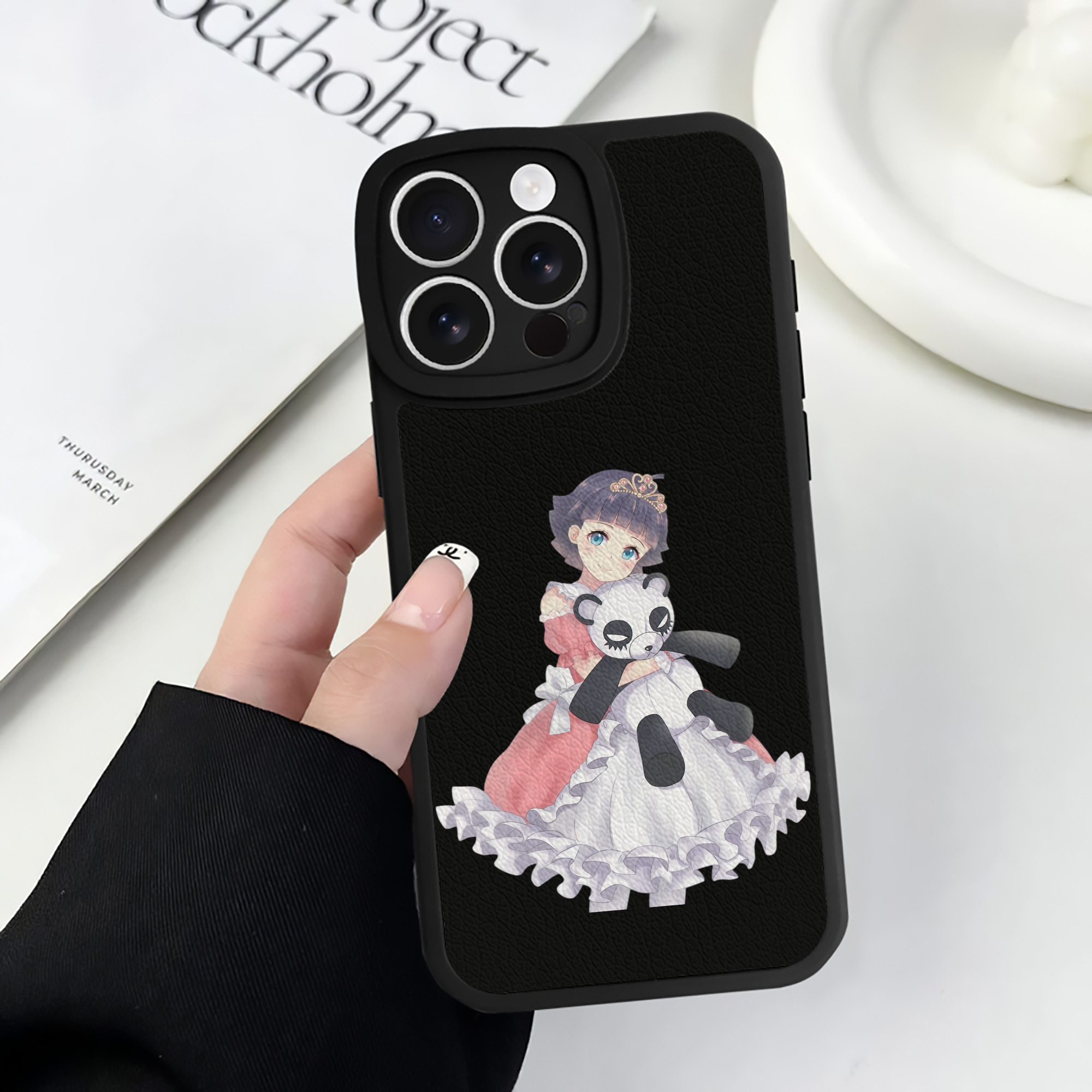 （画像用） NARUTO -ナルト- うずまき ヒマワリ Uzumaki Himawari 【iPhone 16シリーズ対応】シリコンスマホケース（レザー調） 材質：シリコン